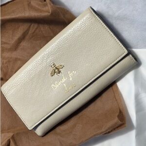 GUCCI Blind for Love Cream Leather Wallet Bee Detail Animalier Off White